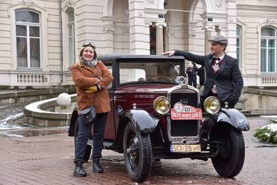 Žygis: lenkas M. Kumiega ir ukrainietė S. Kravs į Monte Karlą atriedėjo 1932-ųjų „Peugeot 201 Coupe“.