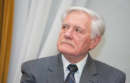 Valdas Adamkus