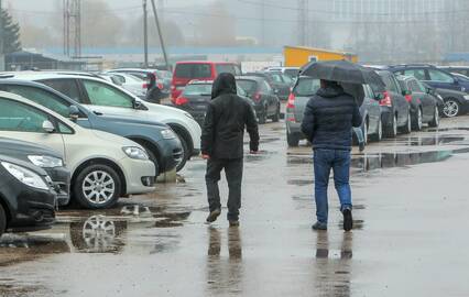 Tvarka: įtarimų kelia automobilių pardavimas užsienyje, nes automobilis išregistruojamas, tačiau netikrinama, ar pirkėjas tikrai jį išsivežė.