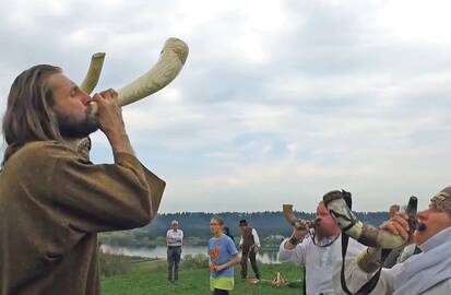 Tradicija: Jorės šventė Kauno rajone jau daug metų švenčiama ant Pyplių piliakalnio.