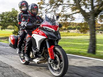 Ypatingasis: "Ducati Multistrada V4S" – 2021-ųjų Europos metų motociklą – jau galima įsigyti ir Lietuvoje.