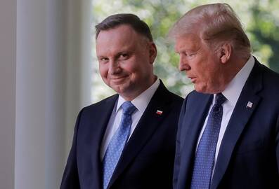 Andrzejus Duda (kairėje) ir Donaldas Trumpas