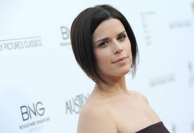 Neve Campbell