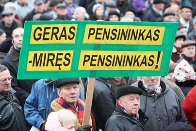 Neteisinga: garbaus amžiaus pacientai jaučiasi diskriminuojami, nes privalo susimokėti už tyrimus.