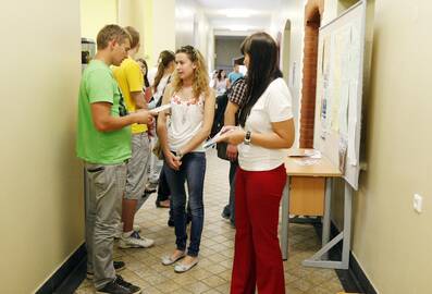 Tvarka: studijų stipendijos yra skiriamos tiems pirmosios pakopos  studentams, kurie stodami surinko aukščiausius konkursinius balus.