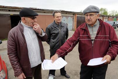 Parašai: garažų bendrijos nariai siekia, kad bendrijos "Žuvėdra" pirmininkė būtų atstatydinta.