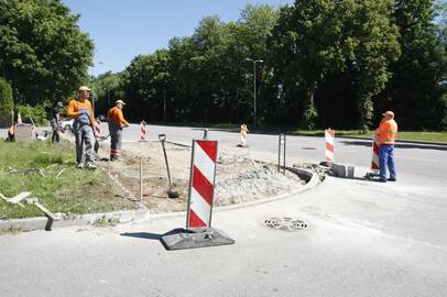 Pokyčiai: Kretingos gatvėje pradėti autobusų įvažos įrengimo darbai.