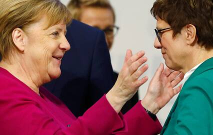 Angela Merkel (kairėje) ir Annegret Kramp-Karrenbauer