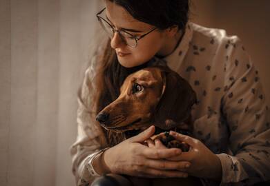 Rūpestis: I. Urbonaitė pripažįsta, kad gyvūnų šeimininkai neretai yra linkę labiau tikėti internete randama klaidinga informacija nei veterinarijos gydytoju.