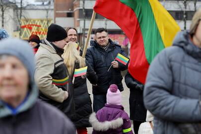 Tradicija: minėdami Vasario 16-osios įvykius, Lietuvos piliečiai pasipuoš trispalvių atributika.