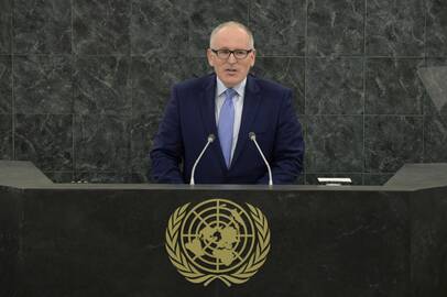 Nyderlandų užsienio reikalų ministras F.Timmermansas atsiprašė Rusijos