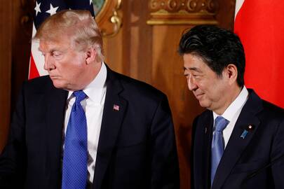 Donaldas Trumpas ir Shinzo Abe