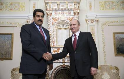 Nicolas Maduro ir Vladimiras Putinas