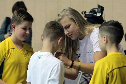 R.Meilutytė, 2010-ųjų Tarptautinių vaikų žaidynių dukart čempionė – Kaune vyksiančios mažųjų sportininkų olimpiados ambasadorė.