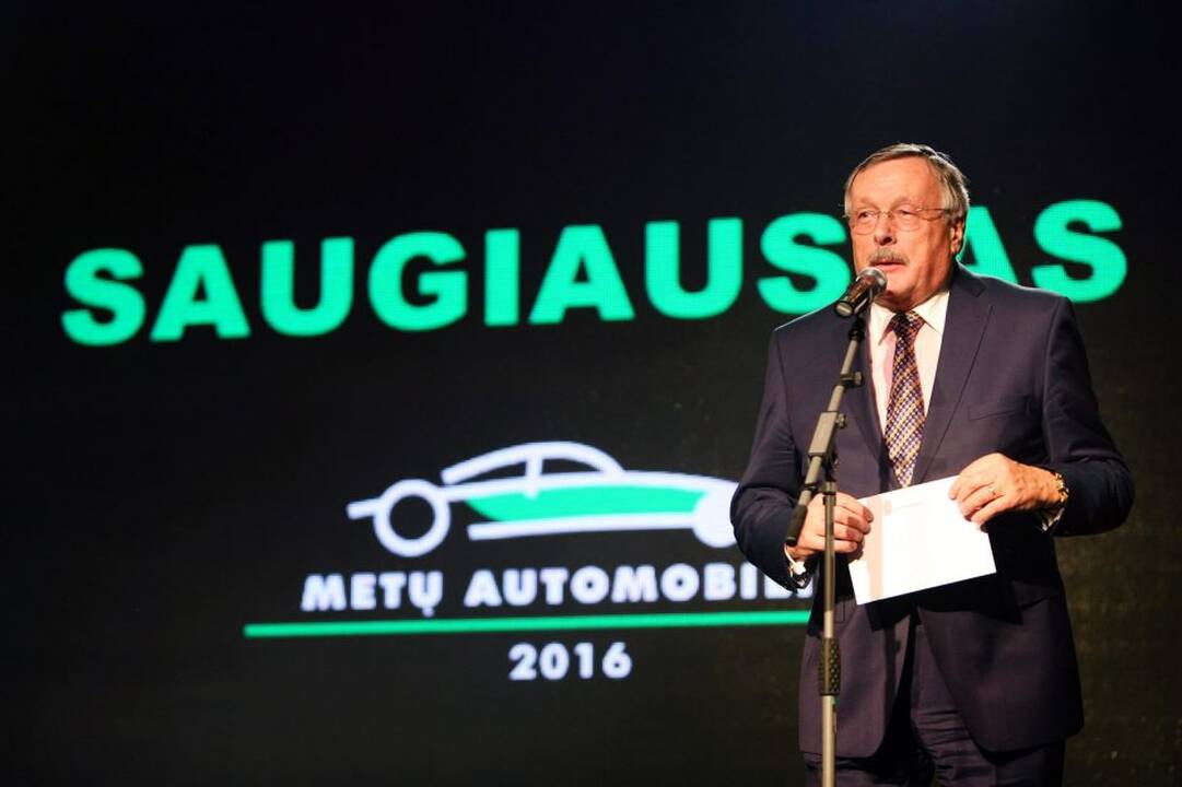 "Metų automobilio 2016" konkursą laimėjo "Opel Astra"