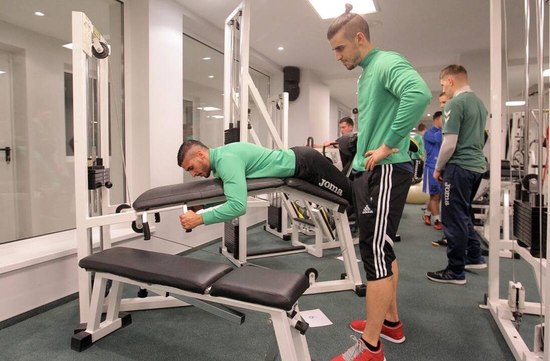 Kauno futbolo klubai „Kauno Žalgiris“ ir „Stumbras“ rengiasi sezonui.