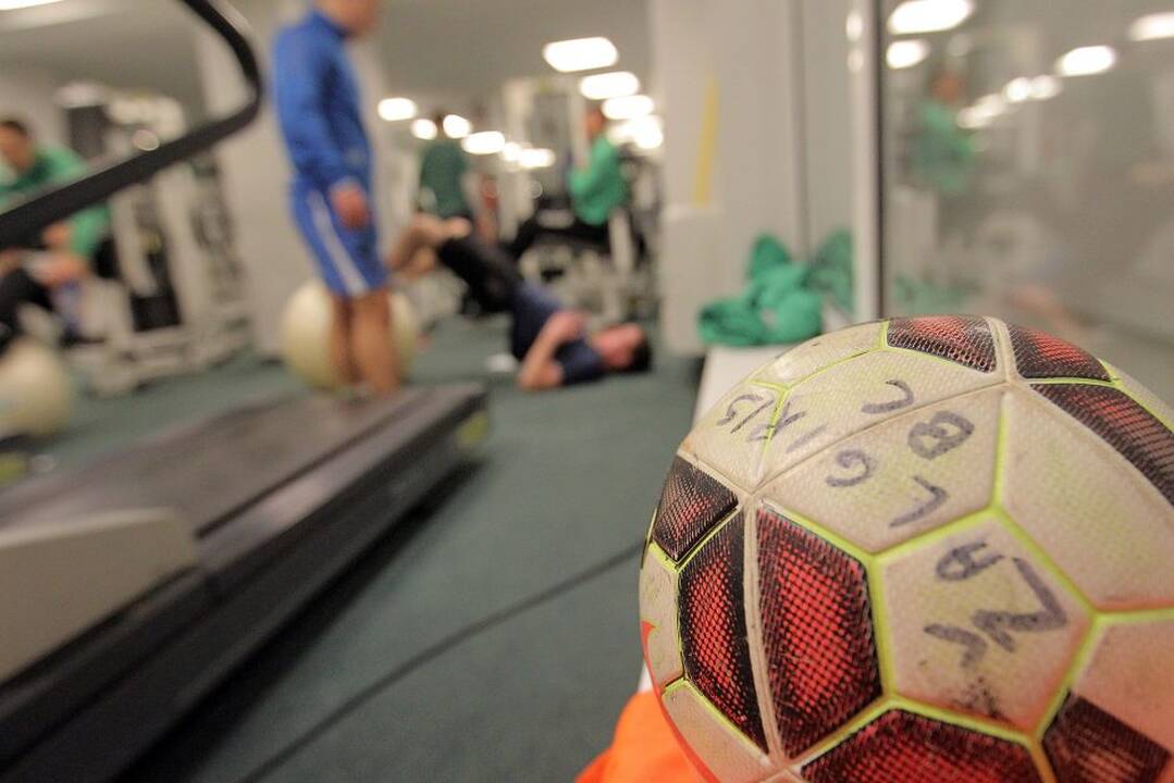 Kauno futbolo klubai „Kauno Žalgiris“ ir „Stumbras“ rengiasi sezonui.