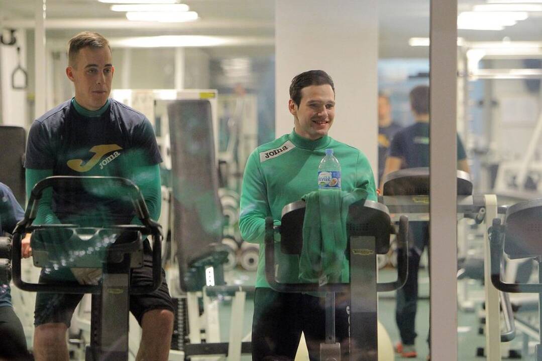 Kauno futbolo klubai „Kauno Žalgiris“ ir „Stumbras“ rengiasi sezonui.