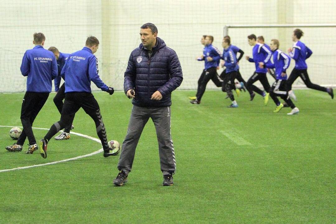Kauno futbolo klubai „Kauno Žalgiris“ ir „Stumbras“ rengiasi sezonui.