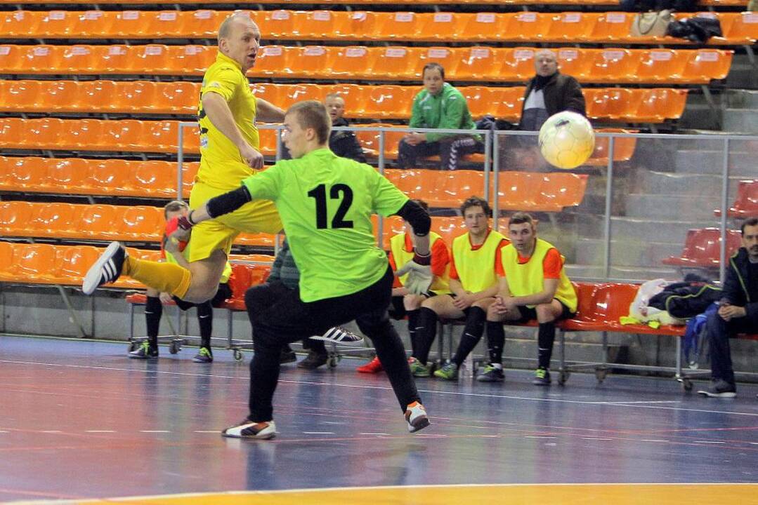 Salės futbolo A lygoje Kauno „Vytis-Zenitas“ 12:2 sutriuškino Mažeikių „VIP“.