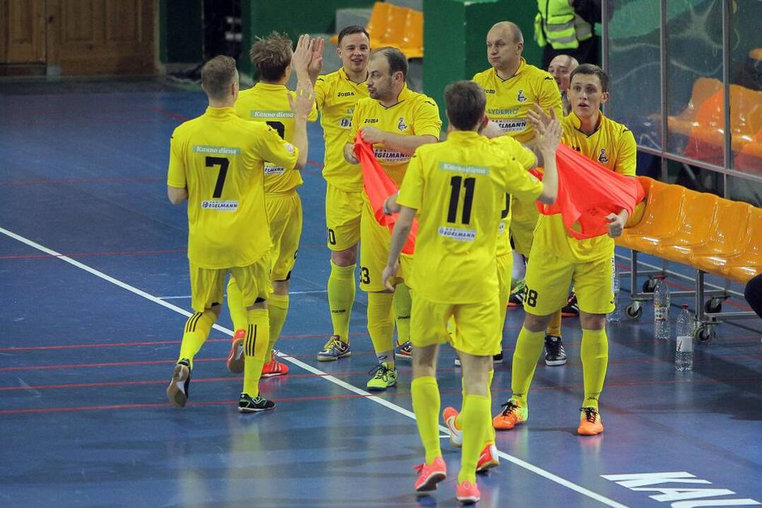 Salės futbolo A lygoje Kauno „Vytis-Zenitas“ 12:2 sutriuškino Mažeikių „VIP“.