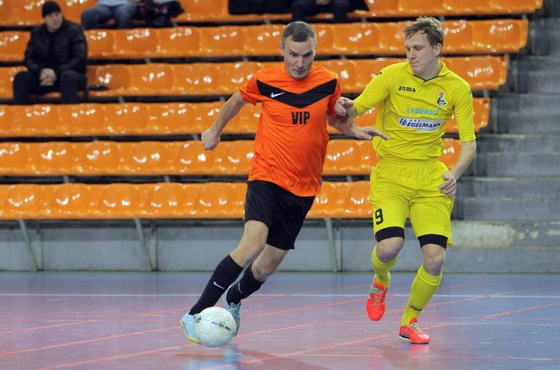 Salės futbolo A lygoje Kauno „Vytis-Zenitas“ 12:2 sutriuškino Mažeikių „VIP“.
