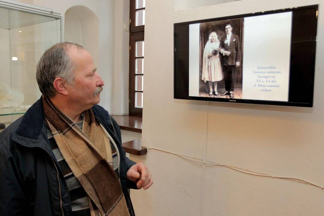 Rotušėje, Kauno miesto muziejuje, veikia šv. Valentino dienai skirta paroda „Ir jie(-ms) pasakė TAIP!“ 