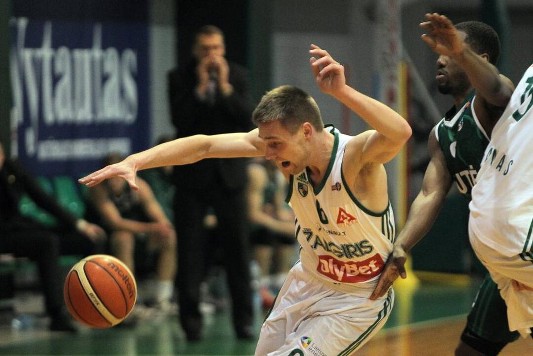 Nacionalinės krepšinio lygos aštuntfinalis: Kauno „Žalgiris-2“ – „Šilutė“ 94:71.