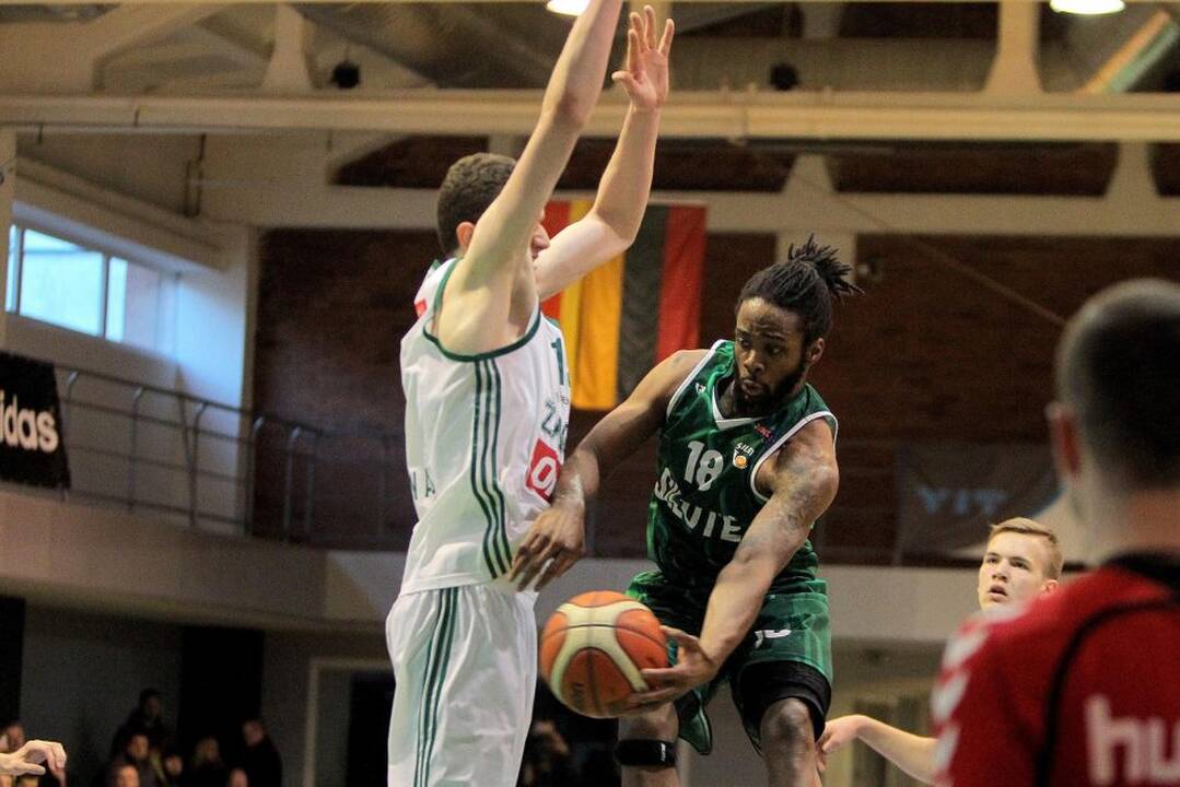 Nacionalinės krepšinio lygos aštuntfinalis: Kauno „Žalgiris-2“ – „Šilutė“ 94:71.