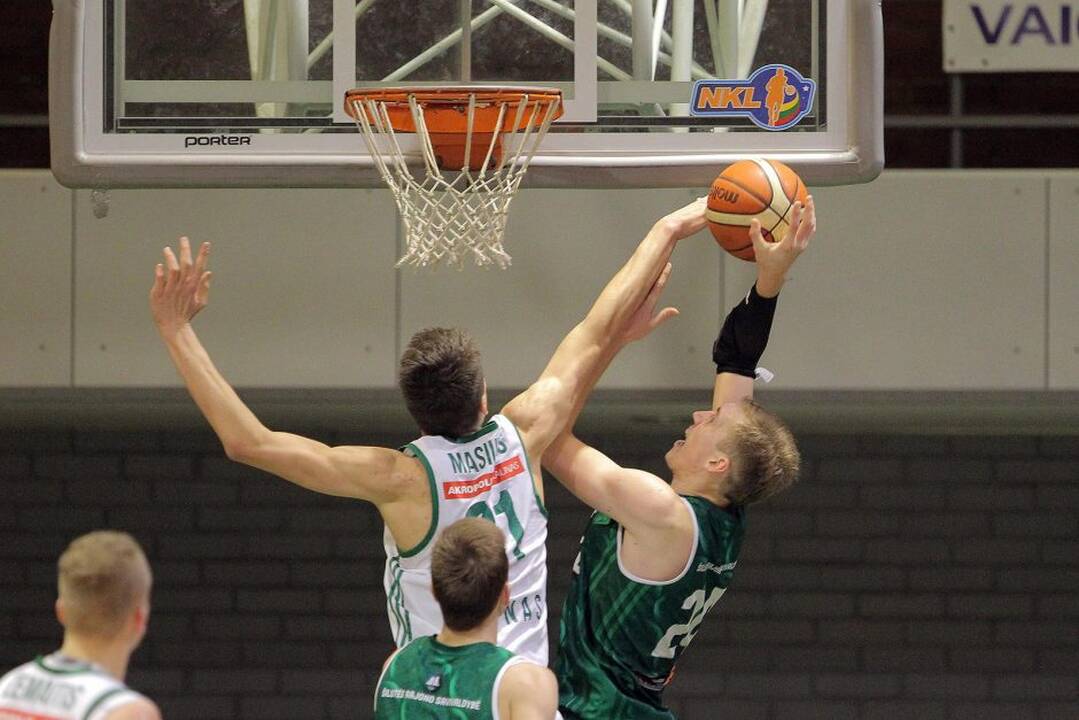 Nacionalinės krepšinio lygos aštuntfinalis: Kauno „Žalgiris-2“ – „Šilutė“ 94:71.