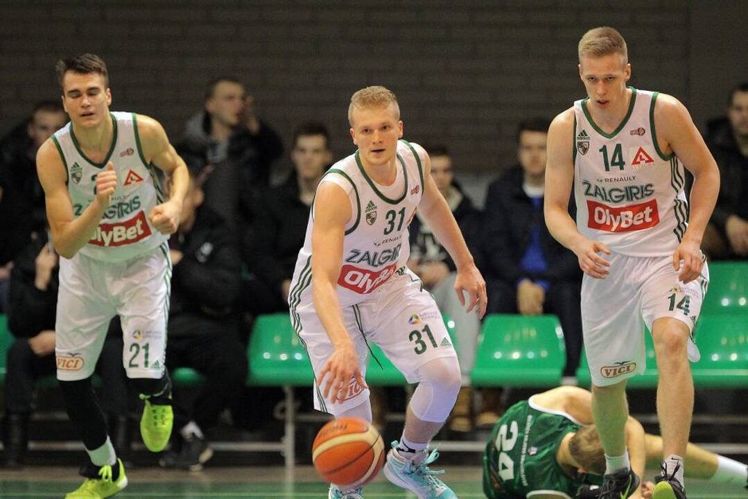 Nacionalinės krepšinio lygos aštuntfinalis: Kauno „Žalgiris-2“ – „Šilutė“ 94:71.