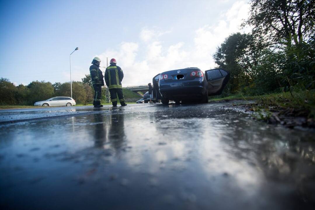 Užsidegė automobilis