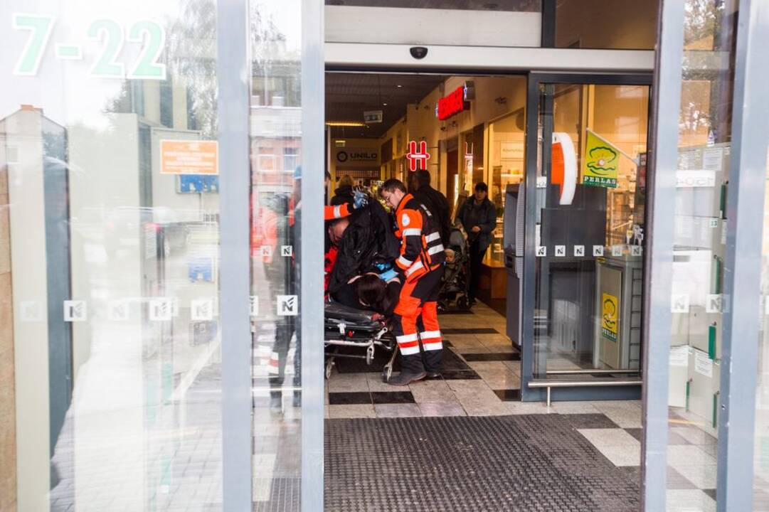 Medikai gaivino moterį