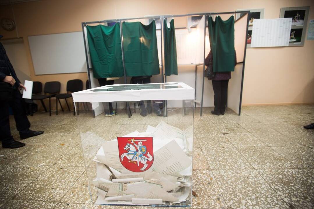 Kauniečiai balsuoja aktyviai