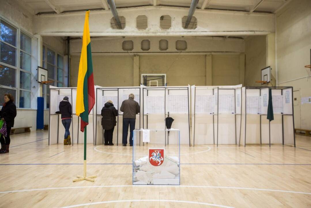 Kauniečiai balsuoja aktyviai