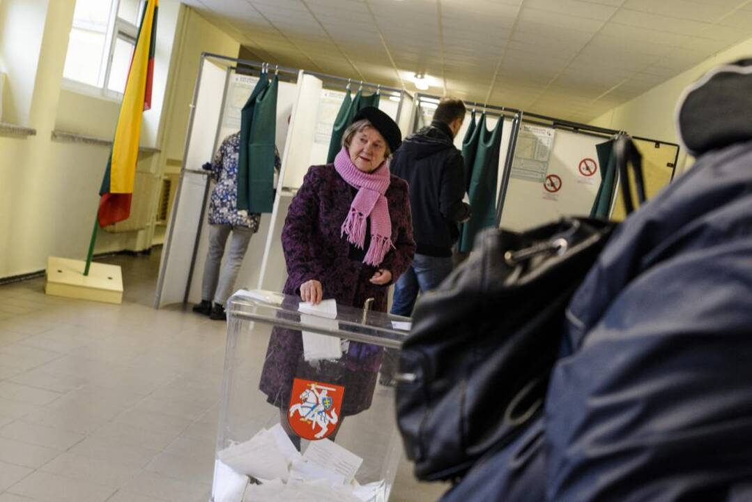 Kauniečiai balsuoja aktyviai