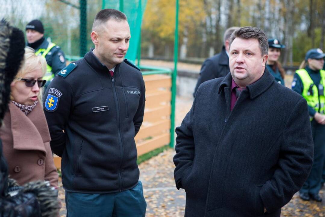 Policijos susitikimas su pabėgeliais