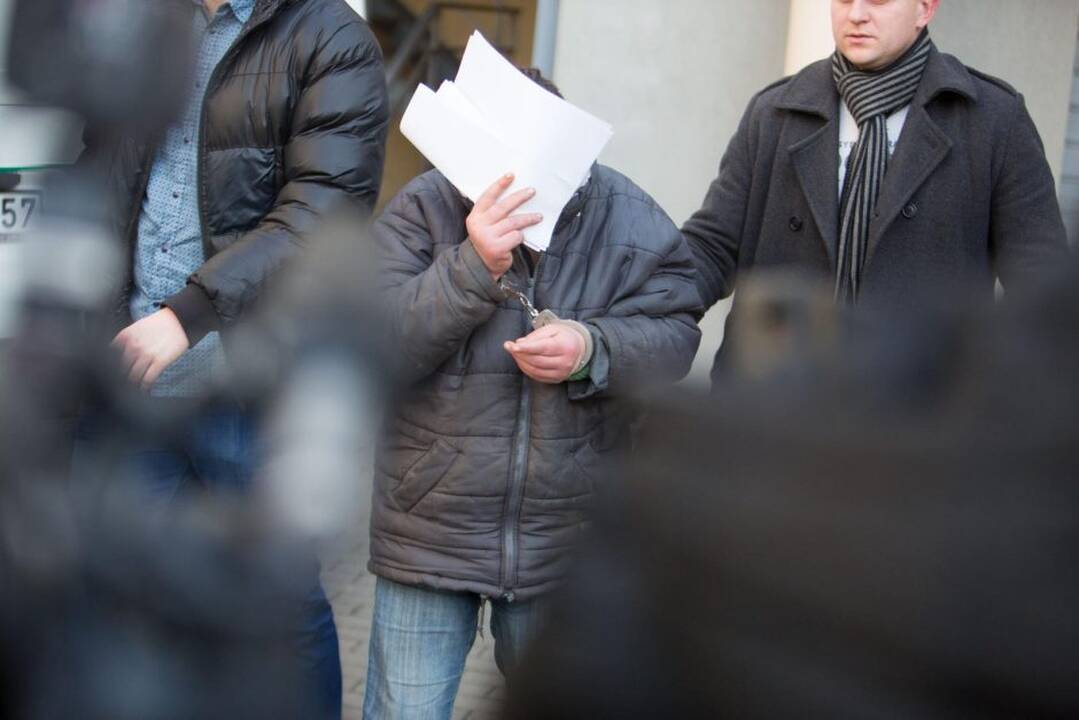 Sugerovę nužudžiusi moteris teisme 