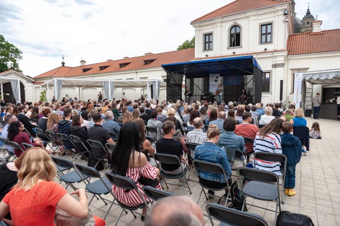 Pažaislio liepų alėjos vakarai | Andrius Kaniava ir grupė