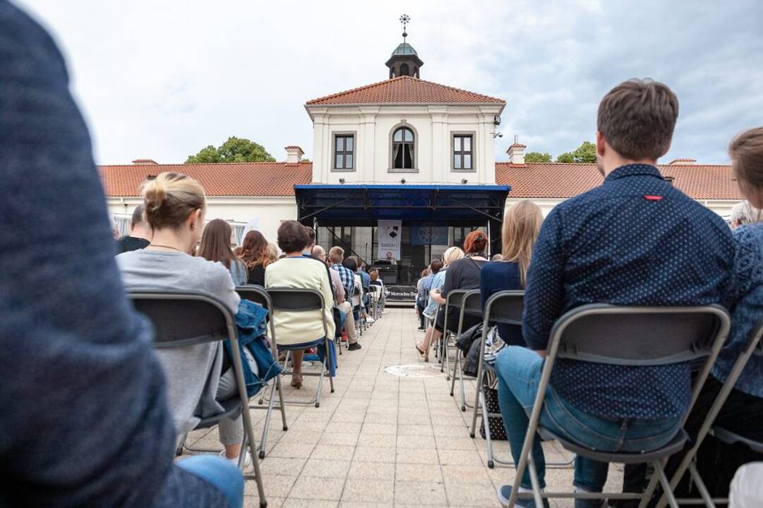 Pažaislio liepų alėjos vakarai | Andrius Kaniava ir grupė