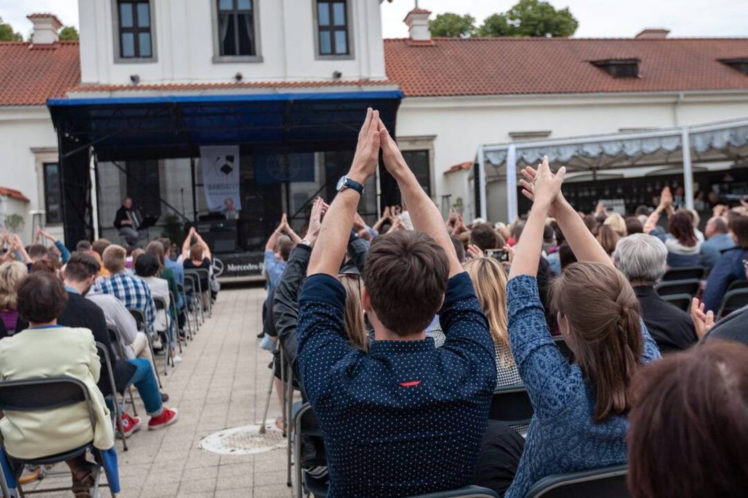 Pažaislio liepų alėjos vakarai | Andrius Kaniava ir grupė
