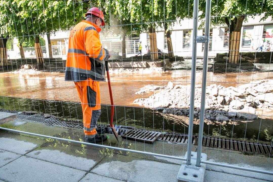 Prakirstas vandens vamzdis Laisvės al.
