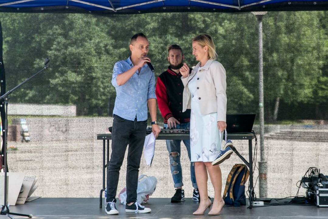 Protesto akcija „Kabinu sportbatį ant vinies 2018“
