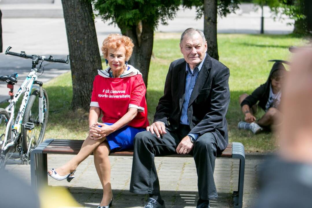 Protesto akcija „Kabinu sportbatį ant vinies 2018“
