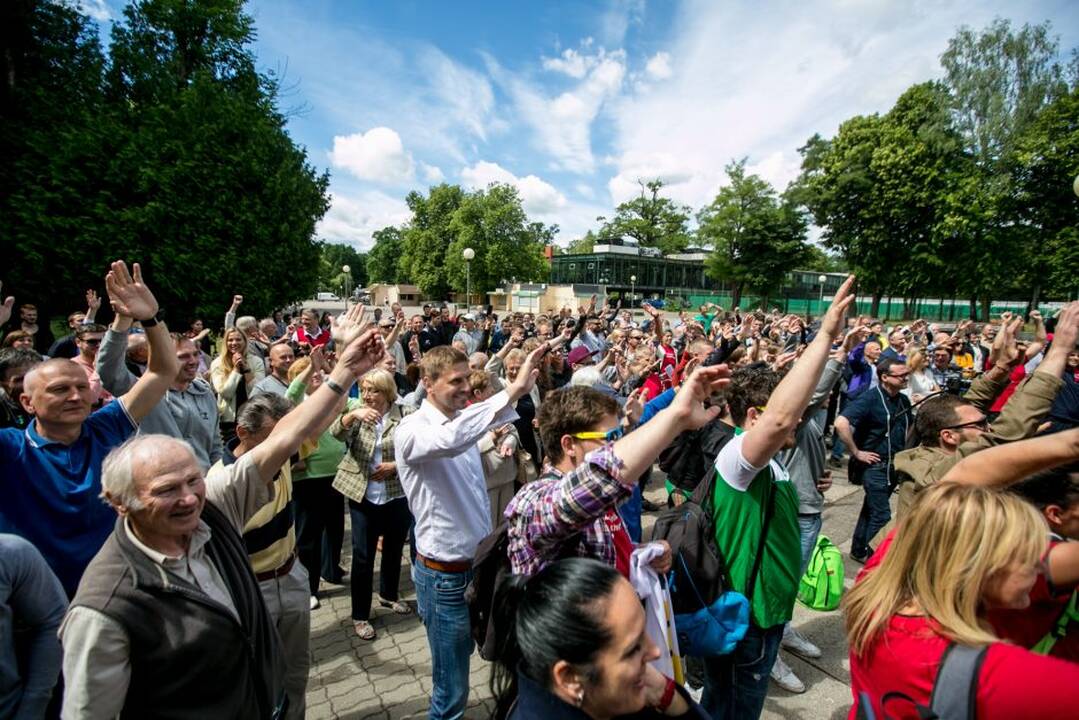 Protesto akcija „Kabinu sportbatį ant vinies 2018“
