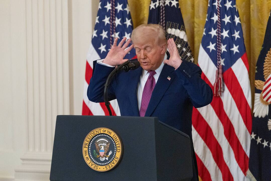 Trumpas: Iranas turi sudaryti susitarimą dėl branduolinės programos, kol dar nevėlu