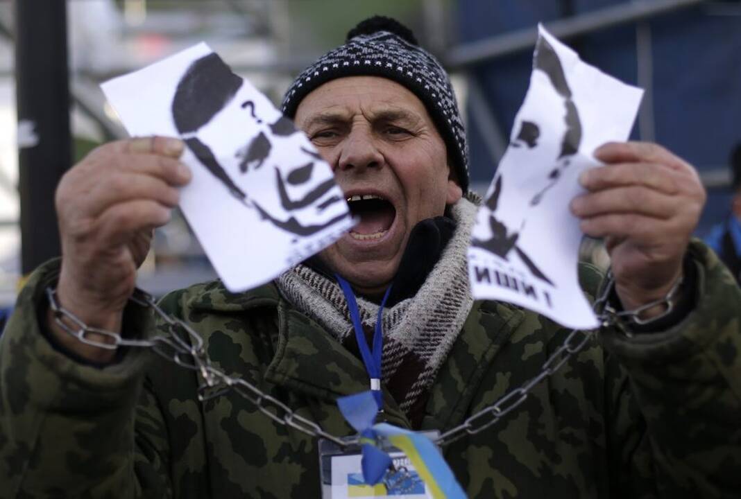 Ukrainos sostinėje - protestai ir gyva grandinė