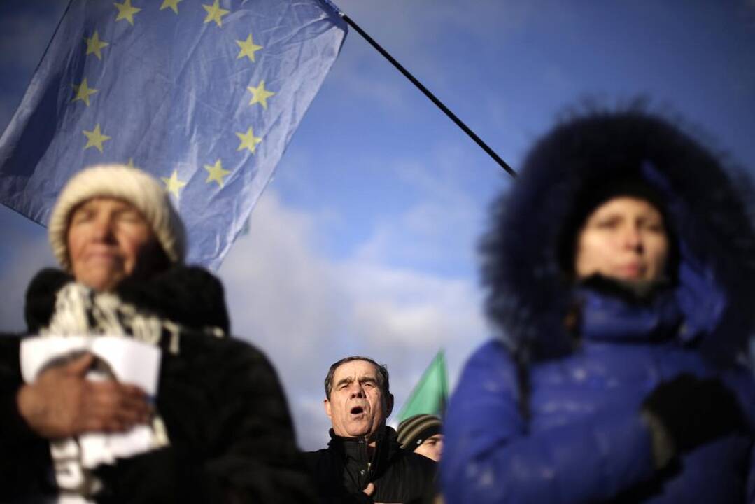 Ukrainos sostinėje - protestai ir gyva grandinė
