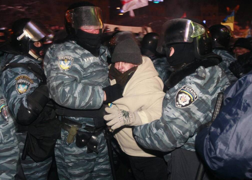 Ukrainos milicija šturmavo Nepriklausomybės aikštę Kijeve