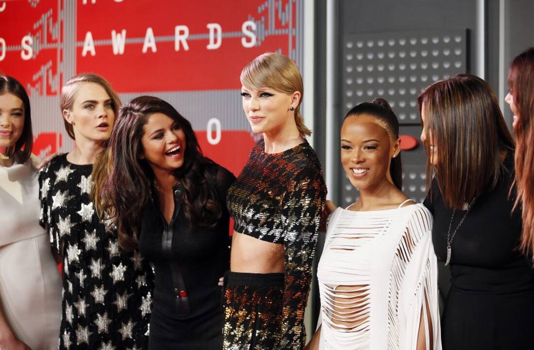 MTV muzikos apdovanojimų ceremonija 2015